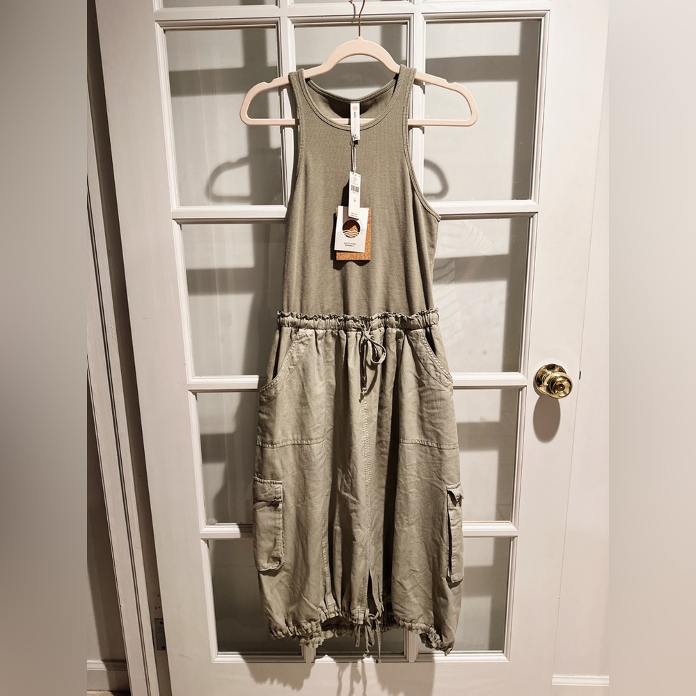 Anthropologie Green Midi Dress with Elegant Design